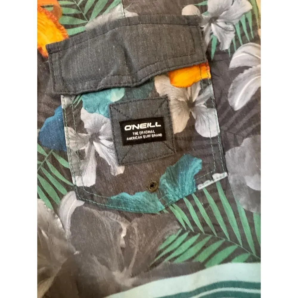 O'Neill Men's Floral Hawaiian‎ Board Shorts